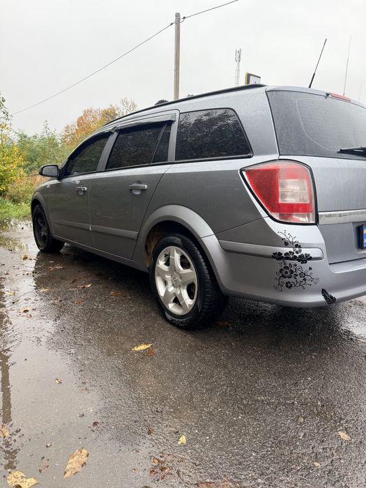Опель Астра Н 1.9 дизель автомат