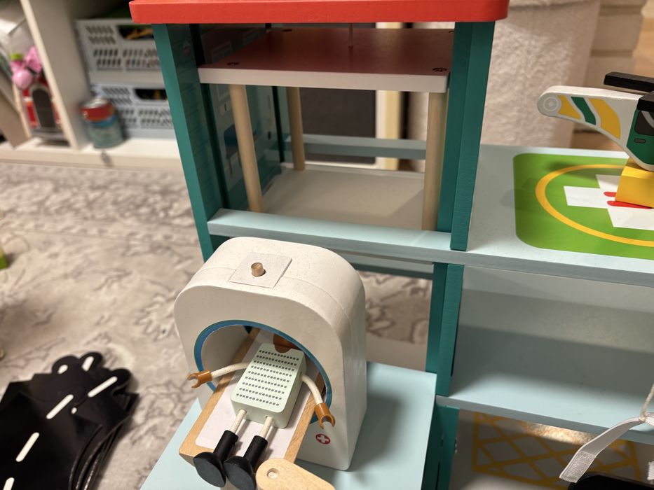 Szpital drewniany dla dzieci Toylino