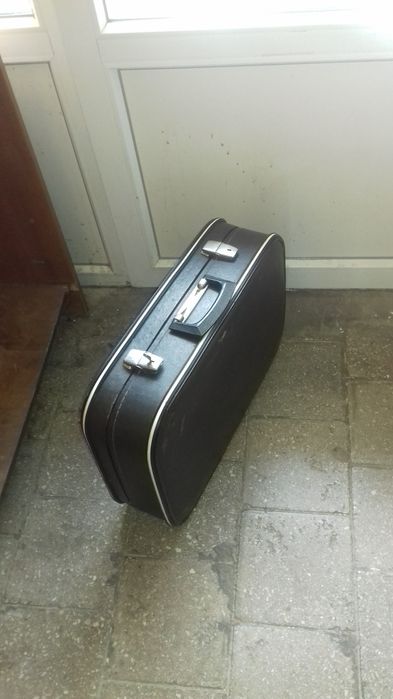Продам.    чемодан