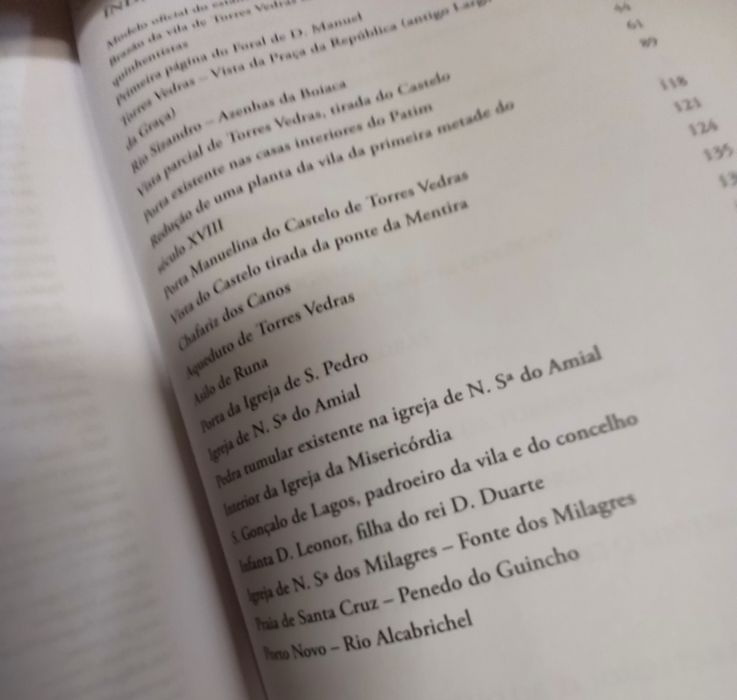 Livro sobre a história de Torres Vedras