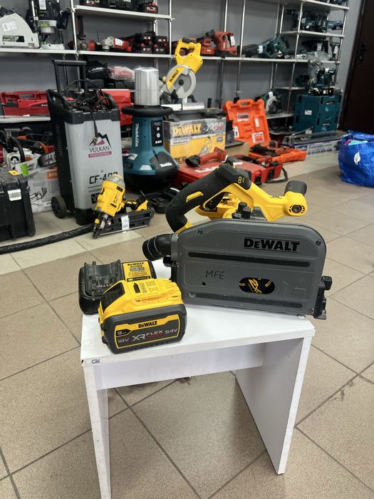 Пила дисковая погружная аккумуляторная DeWALT DCS520NT