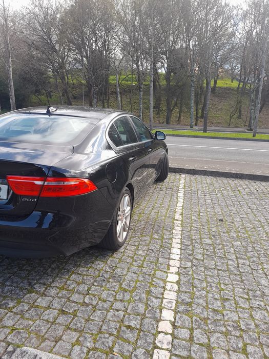 Jaguar XE 2016 impecável