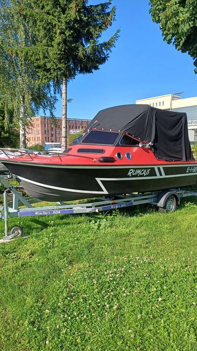 Łódź motorowa  Rumcajs w dobrym stanie z nową przyczepą