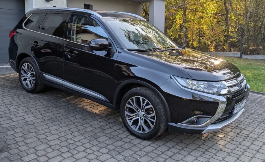 Mitsubishi Outlander 2017 запчасти разборка бампер дверь капот фара