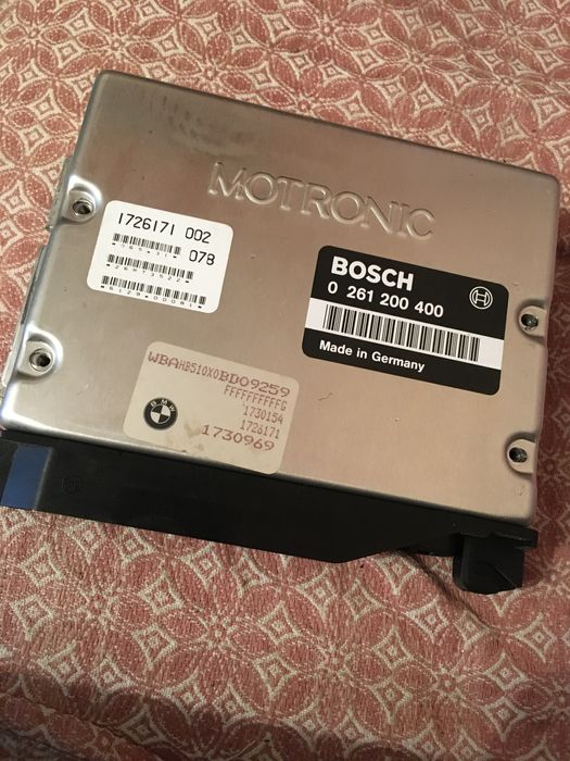 BOSCH 30004 Motronic 0261200400 BMW ЭБУ транзисторы и ПЗУ EEPROM Flash