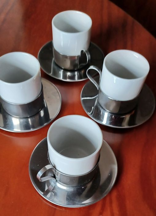 Coffee Cups430893412374947840