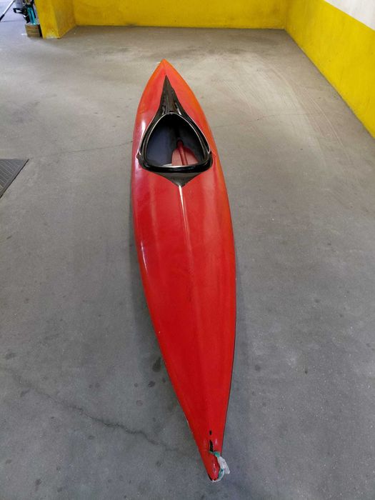 Kayak em fibra + pagaia.