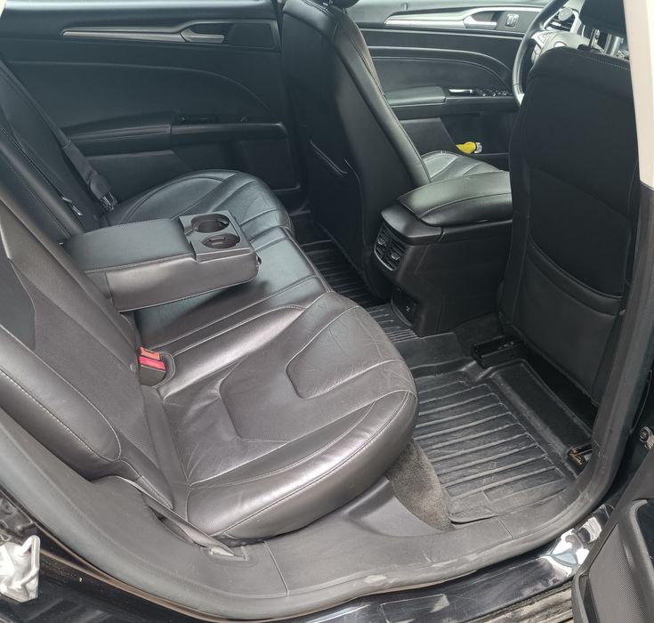 Ford Fusion USA hybryda plug in Titanium