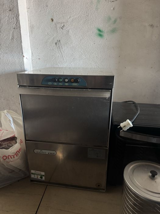 Maquina de lavar copos e chavenas