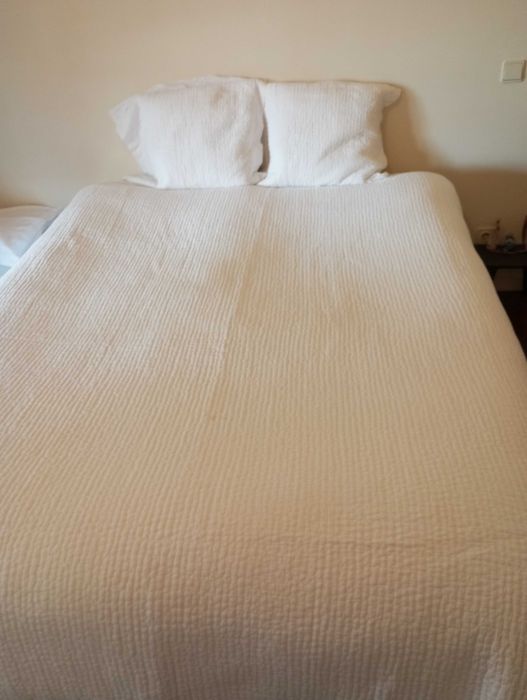 COLCHA BRANCA + 2 COBERTURAS DE ALMOFADA ZARA HOME