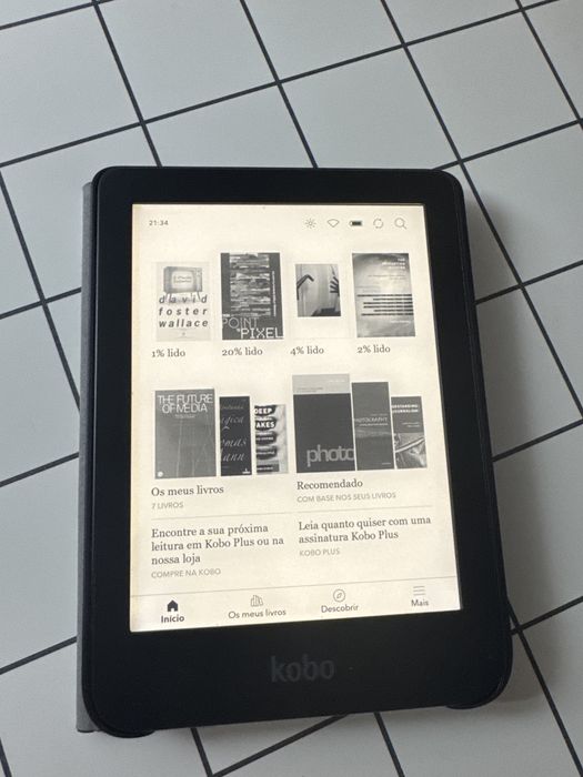 Kobo Clara SE com capa