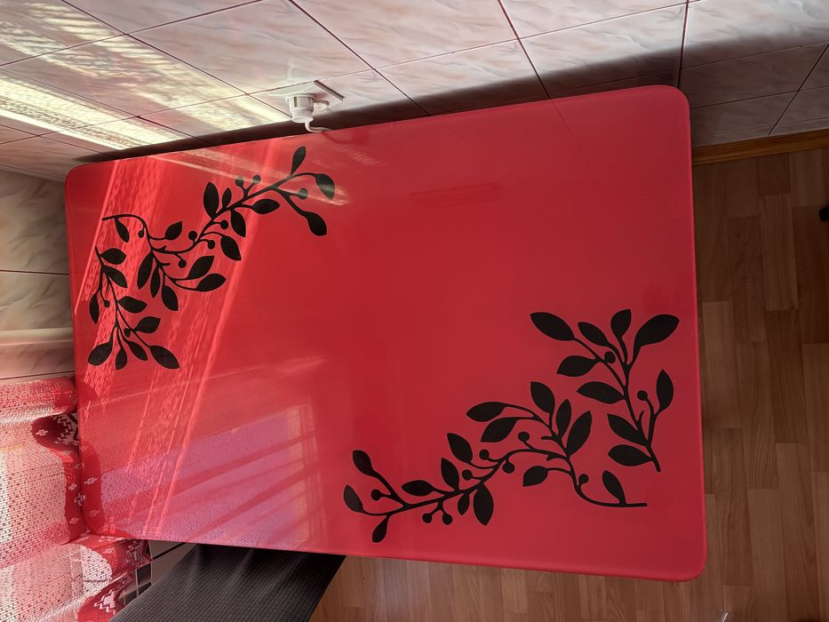 Стіл обідній скляний