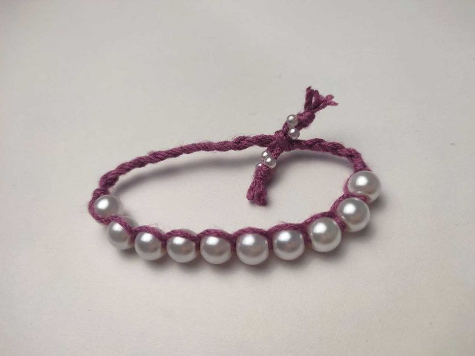 Pulseira com Pérola em Macramê