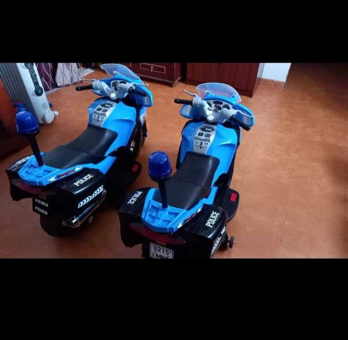 Vendo 2 motos a bateria praticamente novas