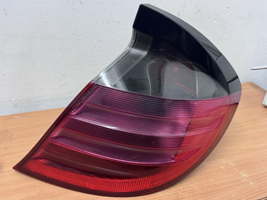 Par Lanternas Traseiras Mercedes CLK W209 / C200 C230 Sport Coupe W203