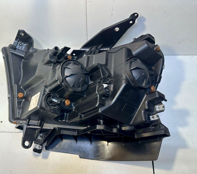 Фара правая Dodge Ram USA 1500 2019 2020 2021 2022