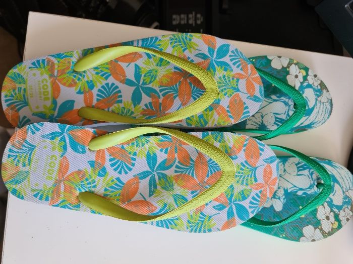 Chinelos praia NOVOS (Preço 2 pares)