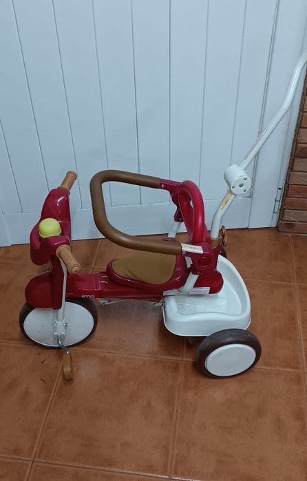 Triciclo da imaginarium muito robusto como novo