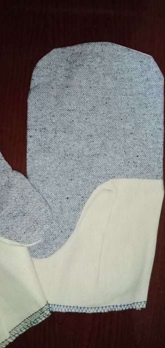 Продам рабочие рукавицы.