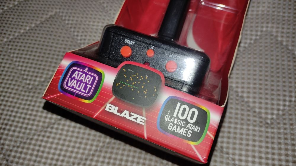 Consola comando Atari Vault Bundle para PC