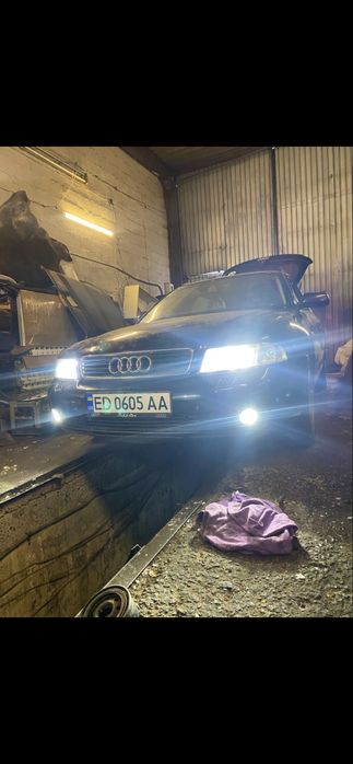 Продам Ауді  A4 B5 2001 Рест