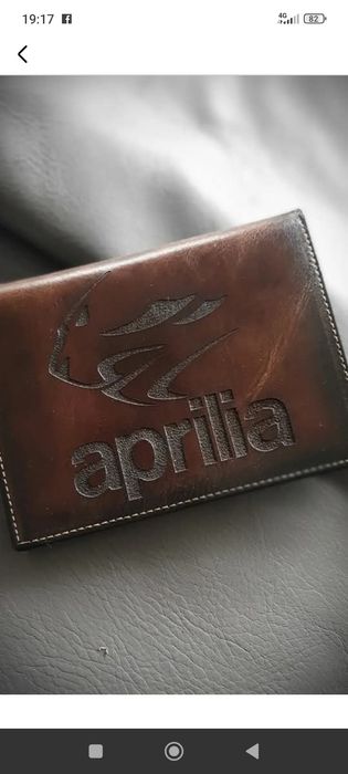 Carteiras motard personalizadas em pele.
