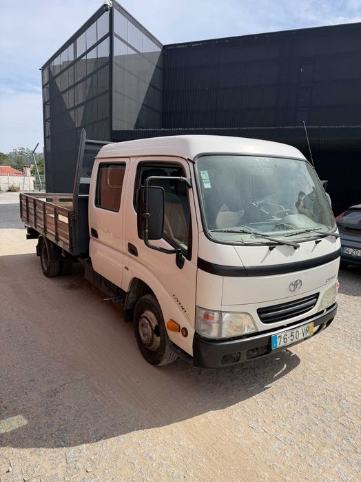 Carrinha toyota dyna cabine dupla
