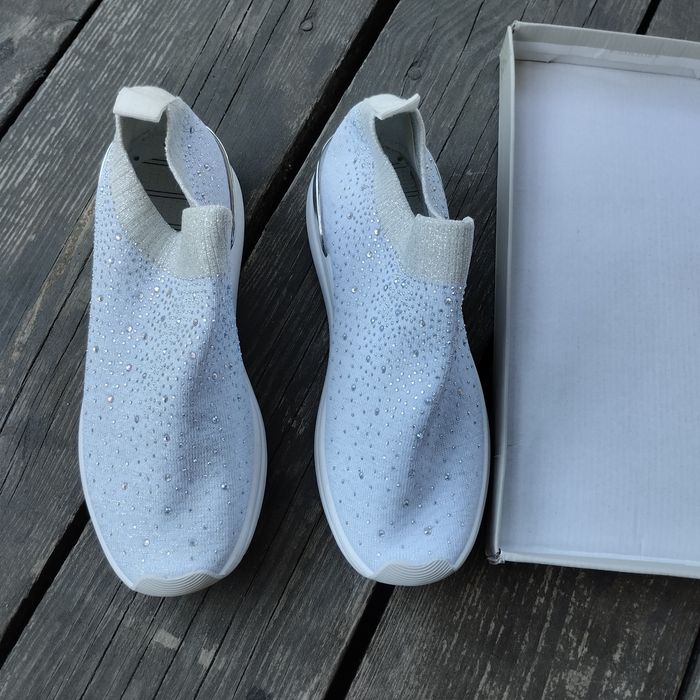 Buty damskie materiałowe