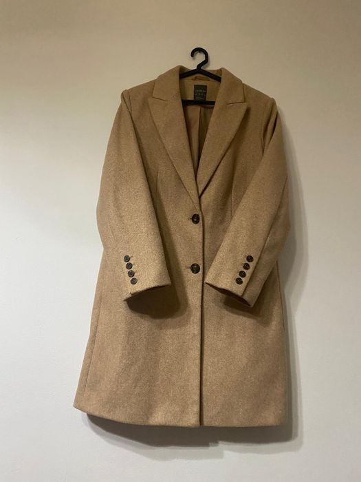 Casaco comprido de mulher. Tam. 36. Bom estado. Primark.