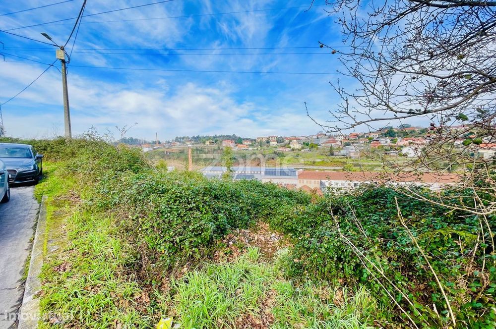 Terreno Urbano Vila das Aves — Aves, Porto