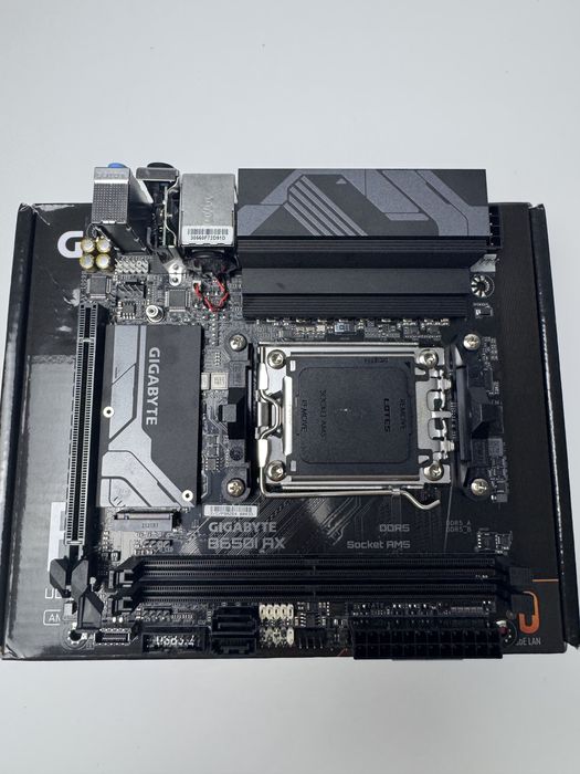Płyta główna Gigabyte B650I AX