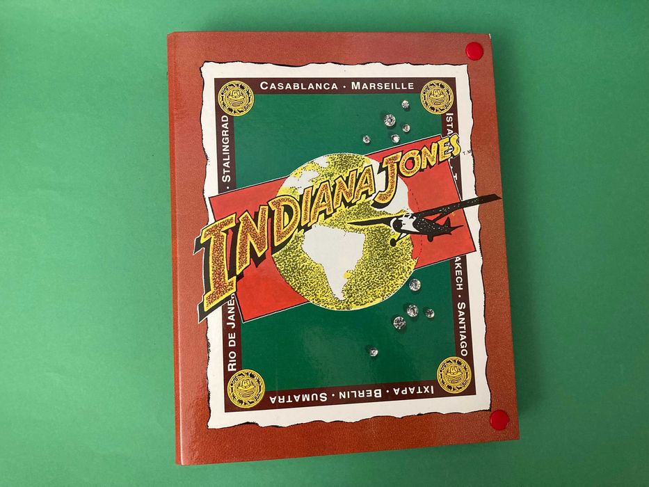 Dossier Escolar do Indiana Jones Anos 80 Ambar