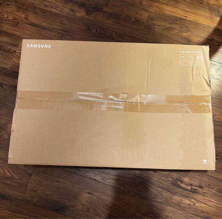 Samsung монитор C32T550FDR новый