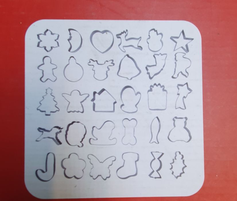 Foremki duży zestawdo wykrawania pierników/ ciasteczek 30 sztuk