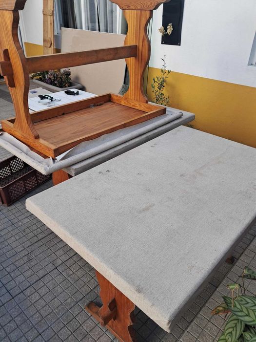 Mesas em Madeira