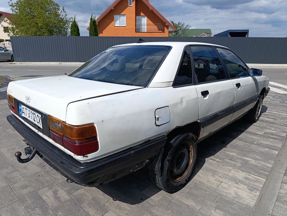Audi 100 C3 1,8 газ бензин 500$