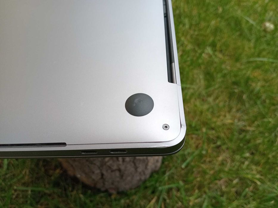 Ноутбук Apple Macbook Pro 16 Retina, 2019 i7/16/512gb (є вм'ятина)