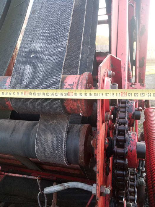 Рулонний прес-підбирач Hesston rounder 5700