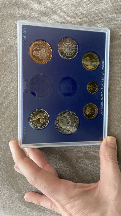 Carteiras / conjuntos de moedas Escudo comemorativas