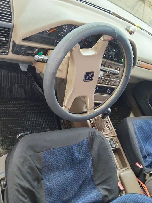 Peugeot 605 автомобіль