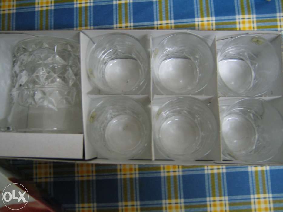 Conjunto de copos e garrafa para whisky64343246818945124