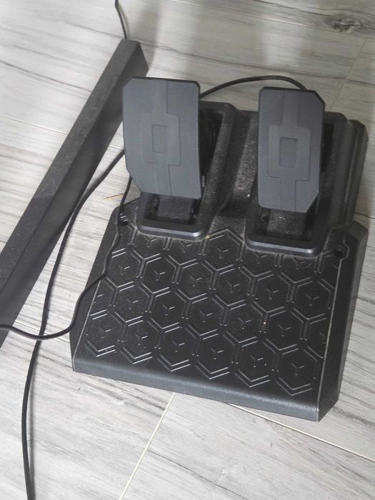 Thrustmaster T128