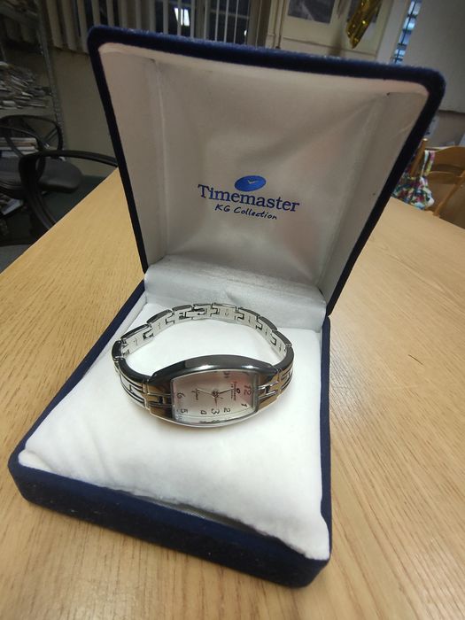 Zegarek damski w stylu bransoletki