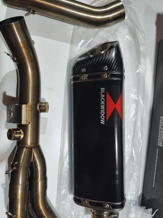 Escape black widow Yamaha MT 09 ( 4 geração)