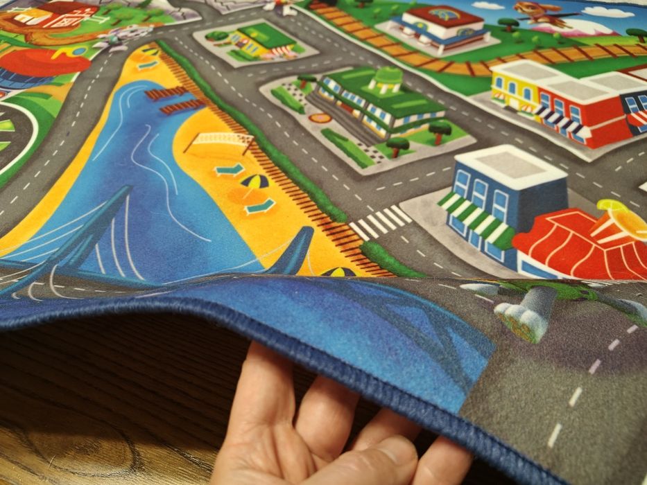 Dywanik dziecięcy Psi Patrol - miasto przygód