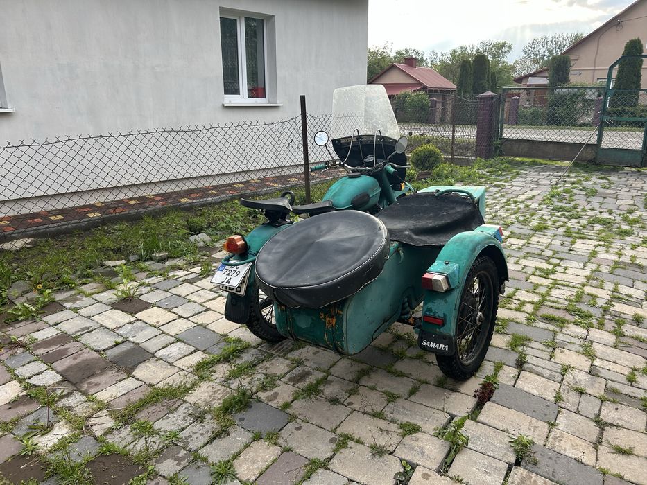 Урал 1977 року з коляскою