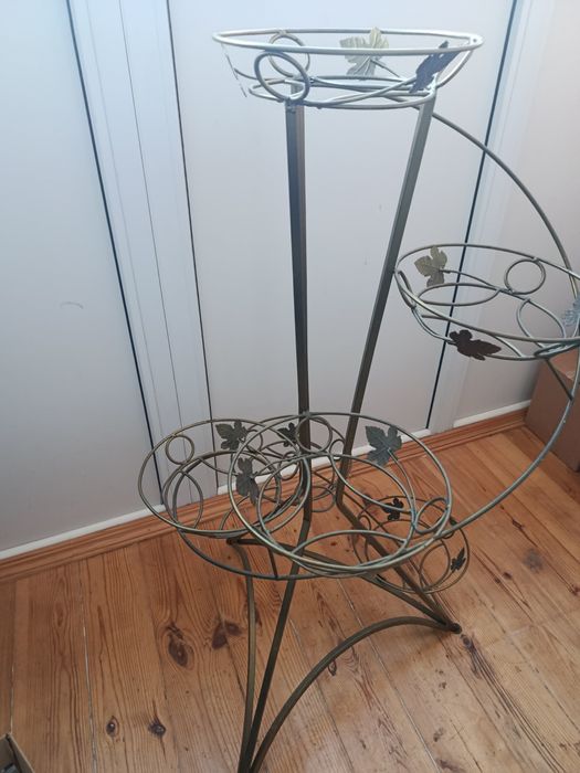 Підставки для квітів, метал.