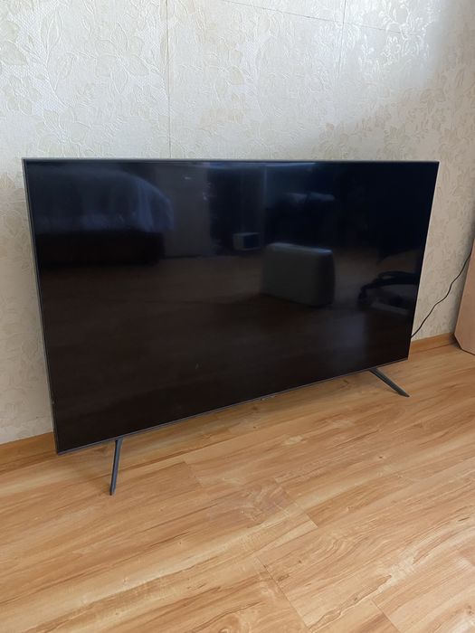 Телевизор Samsung UHD AU7100 Смарт ТВ