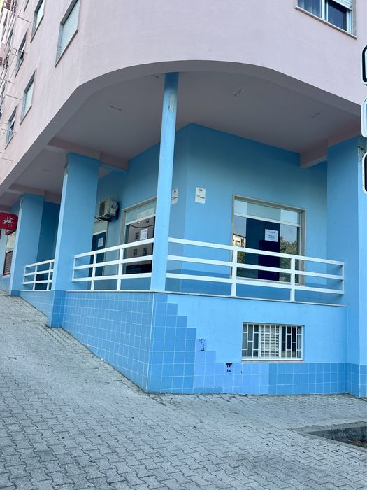 Loja para Arrendamento – Santa Marta do Pinhal