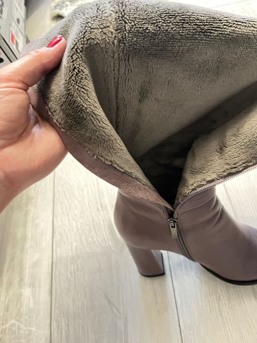 Чоботи шкіряні жіночі